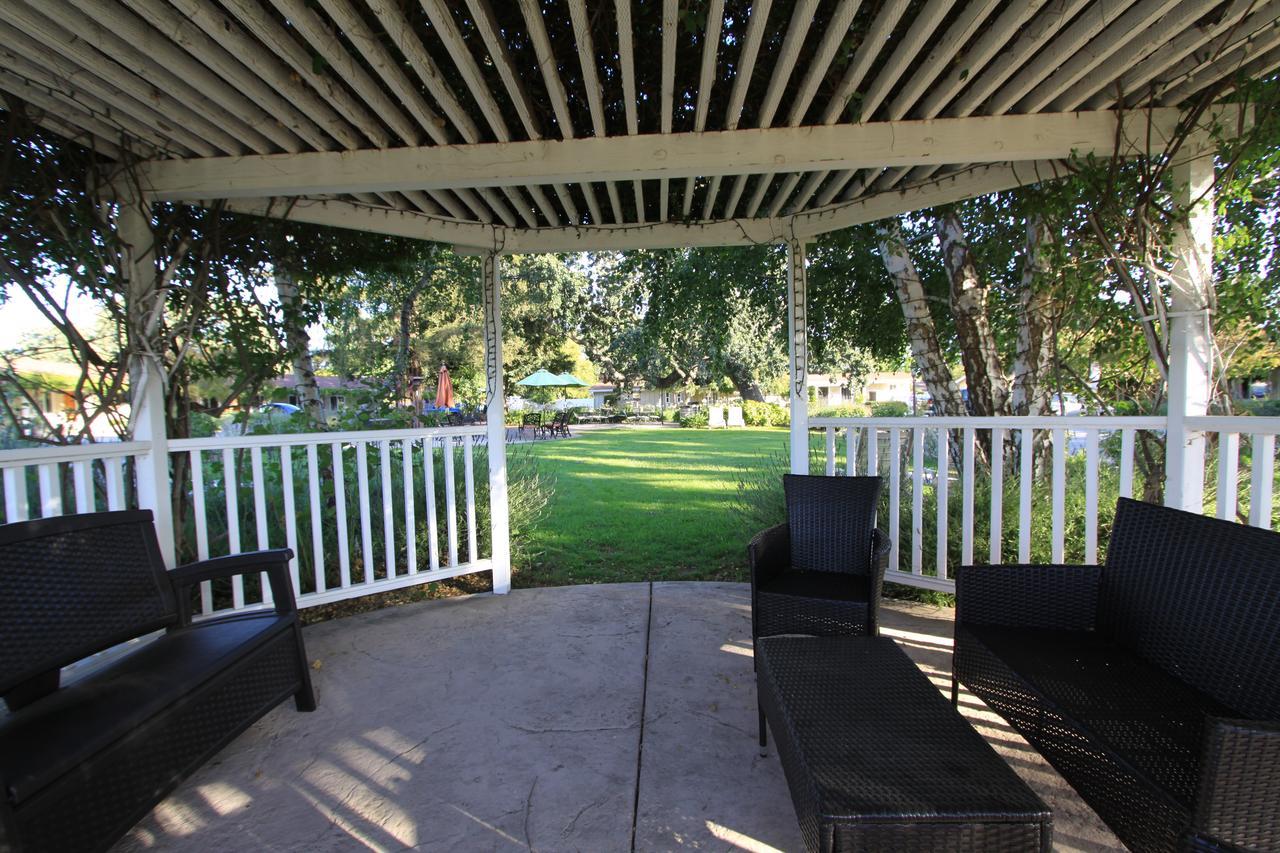 Meadowlark Inn Solvang Ngoại thất bức ảnh