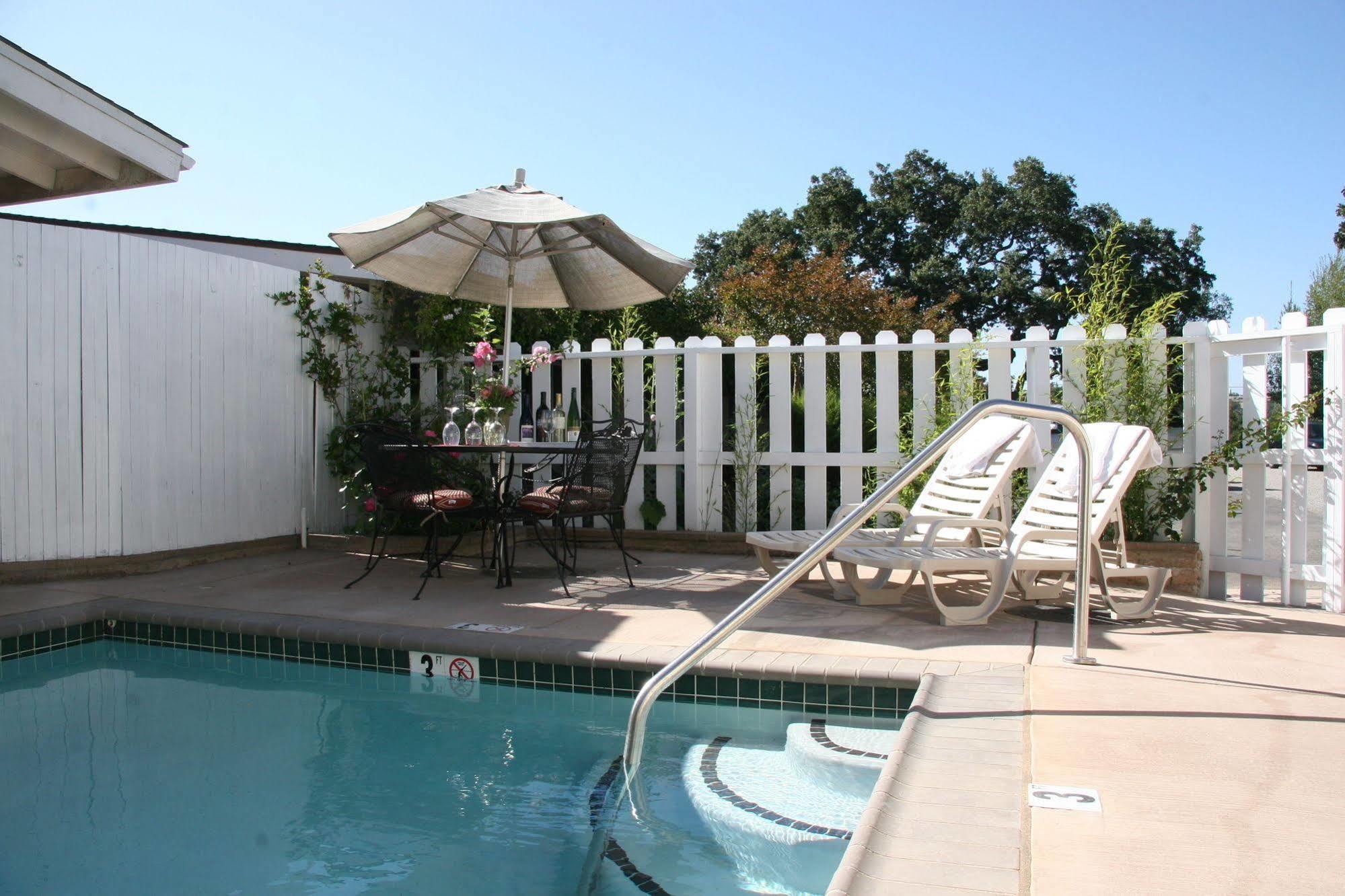 Meadowlark Inn Solvang Ngoại thất bức ảnh